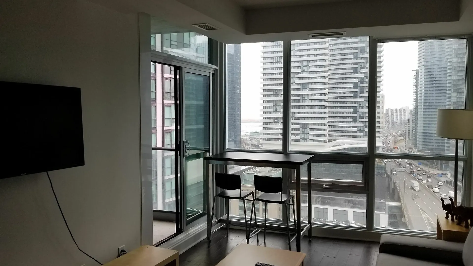 The Pinnacle Boutique Suites Торонто Отель